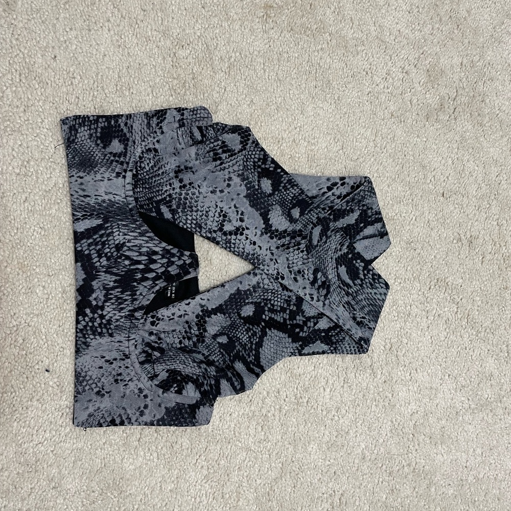 Black Snake Print Crop Top
